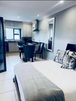 Cottage For Rent in Mondeor, Johannesburg